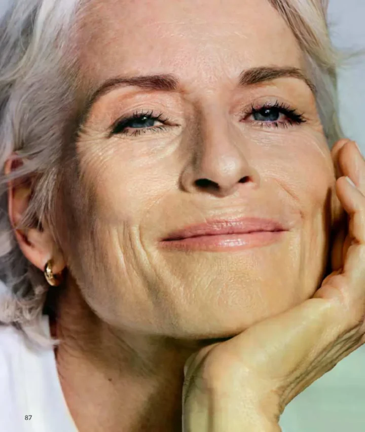 كتالوج أفون فبراير 2026 | دليل عالمي لعطور الجاذبية والجمال المتكامل في شهر الحب 90 Avon Catalog February 2026 | A global guide to fragrances that embody allure and complete beauty in the month of love